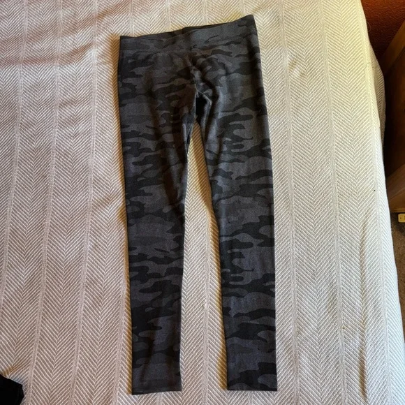 Pact Black Camouflage Leggings - Picture 7 of 7